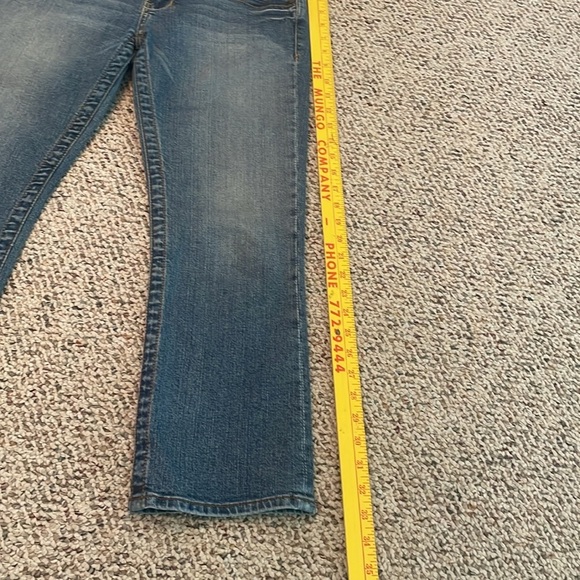 Delia’s Bailey Ladies/Teens Denim Capris - Picture 7 of 10